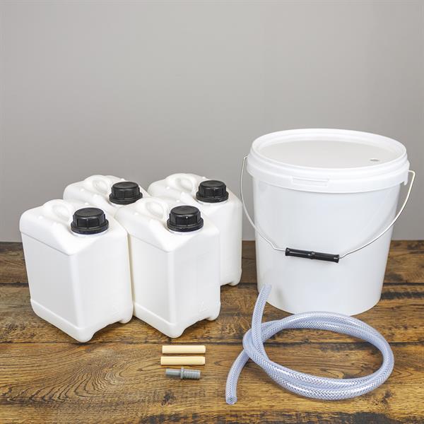 Paket till tapning av björksaft med 4 stk 2,5 liters plastburkar 